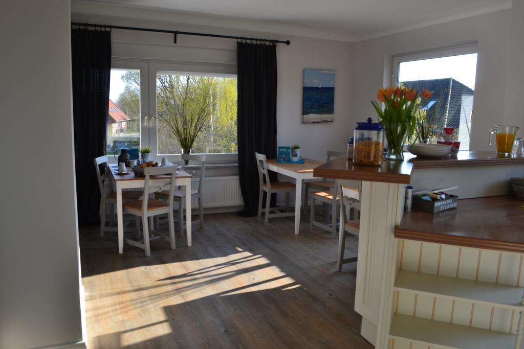 Hotel & Ferienunterkuenfte Hus Seeblick Fehmarn Zewnętrze zdjęcie
